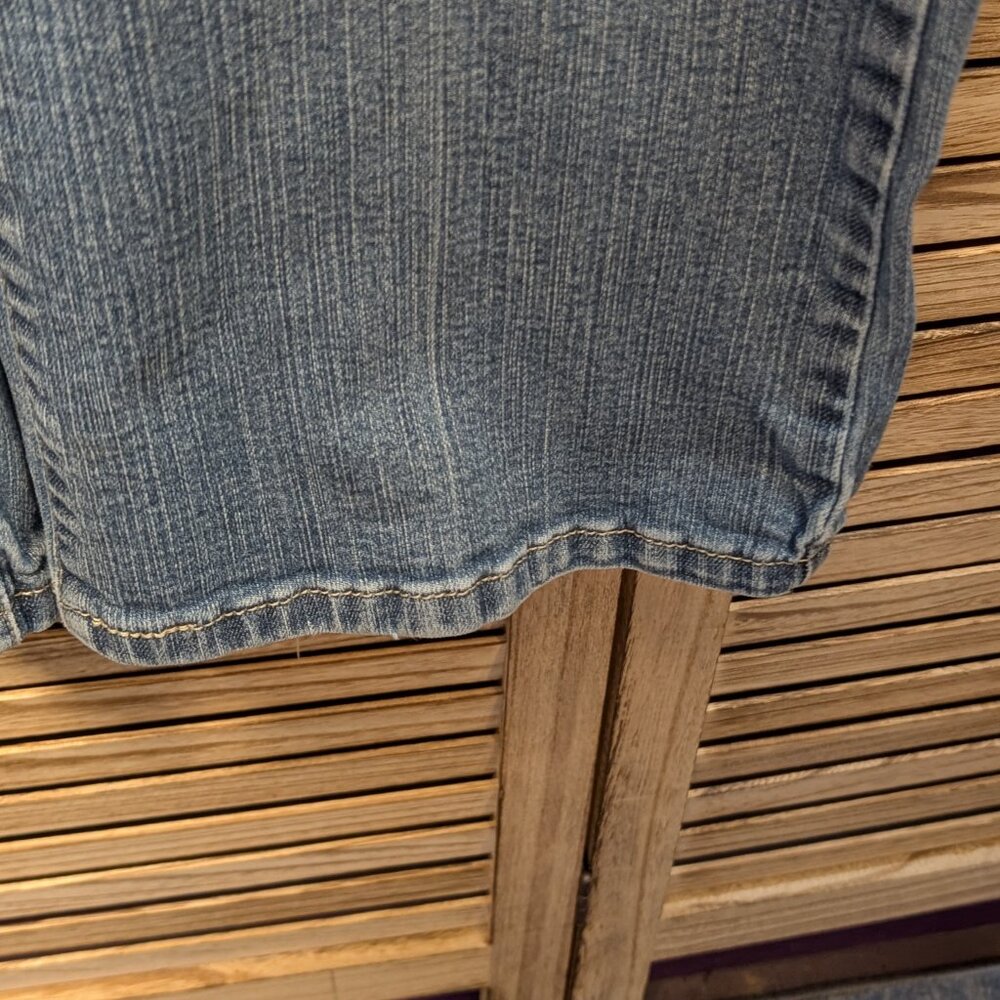 Levi's 590 Jeans Boot Cut Classic Light Blue Size 16W Medium - Picture 4 of 15